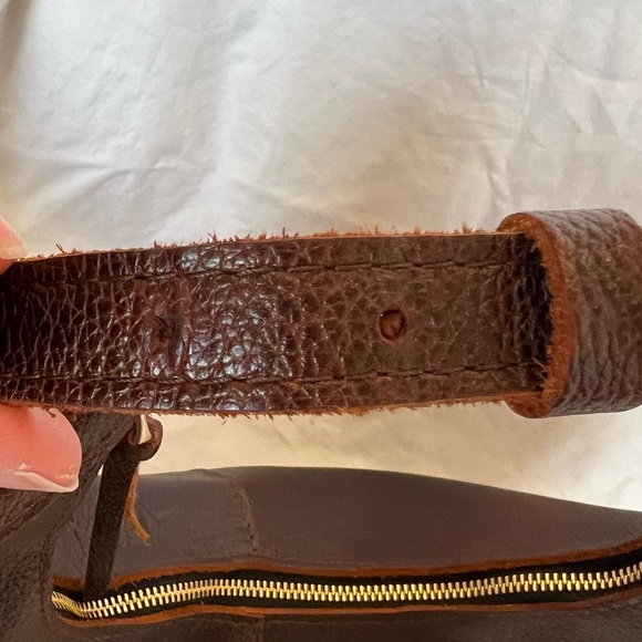 Portland Leather Goods Large Nora Shoulder Bag - Coldbrew Pebbled Leather - Picture 11 of 12